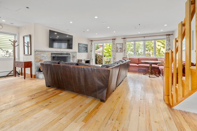 51 Village Square, Stratton, VT 05155