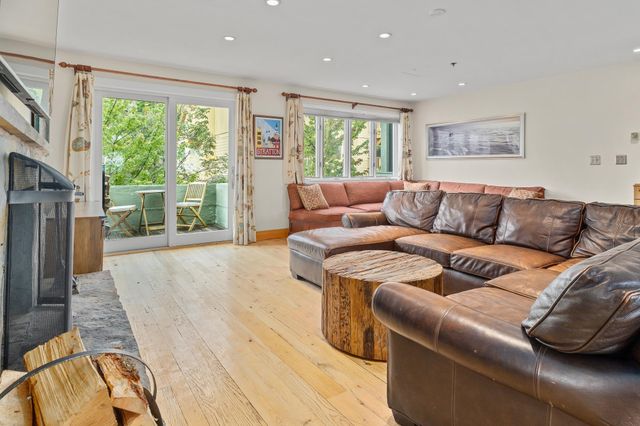 51 Village Square, Stratton, VT 05155