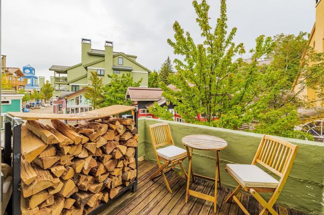 51 Village Square, Stratton, VT 05155