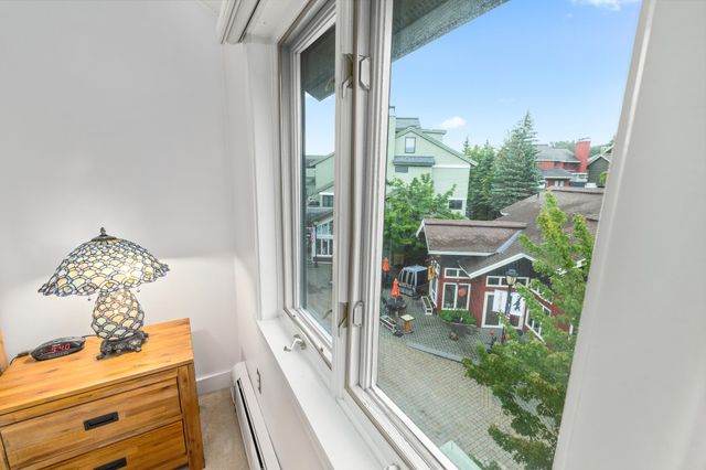 51 Village Square, Stratton, VT 05155