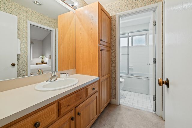 51 Village Square, Stratton, VT 05155