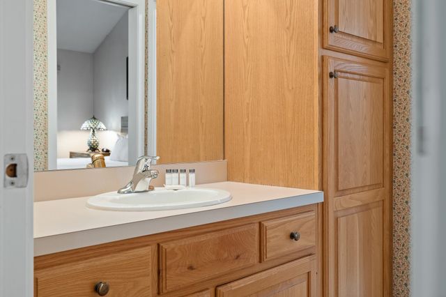 51 Village Square, Stratton, VT 05155