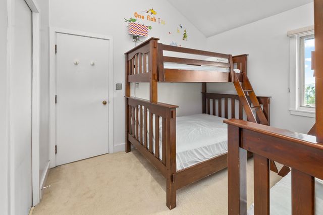 51 Village Square, Stratton, VT 05155