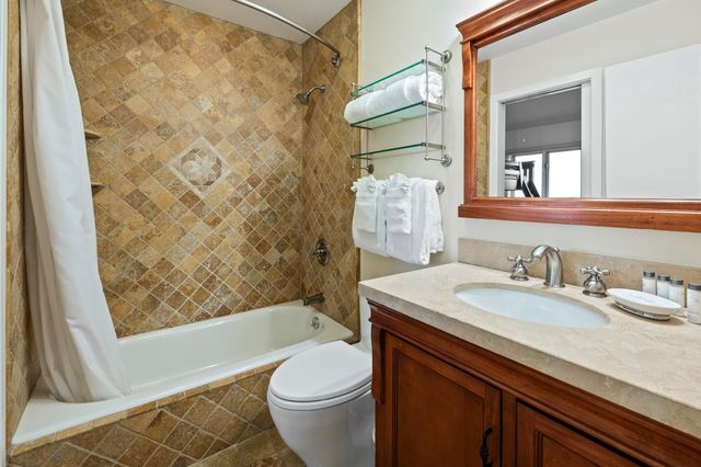 51 Village Square, Stratton, VT 05155