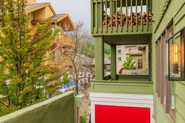 51 Village Square, Stratton, VT 05155