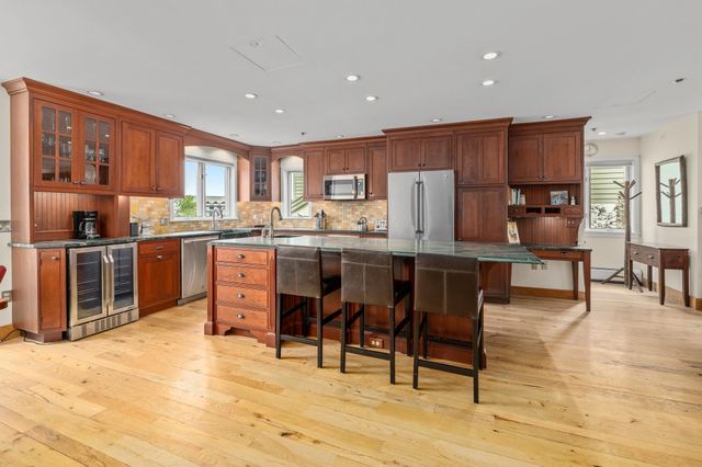 51 Village Square, Stratton, VT 05155