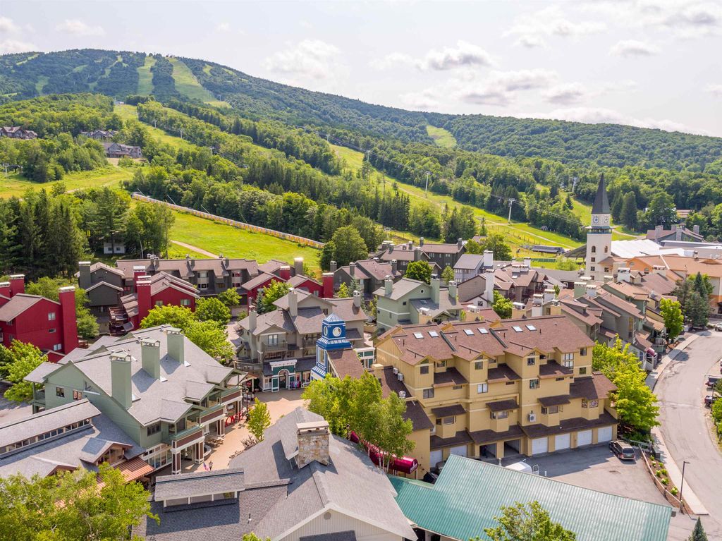 51 Village Square, Stratton, VT 05155