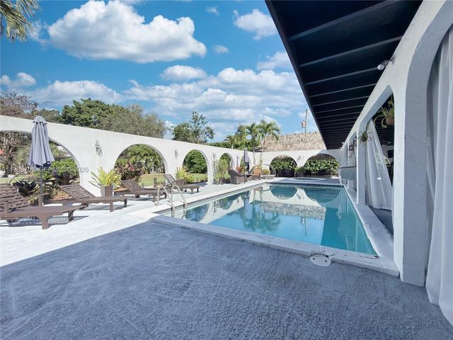 7925 SW 124th Street, Pinecrest, FL 33156