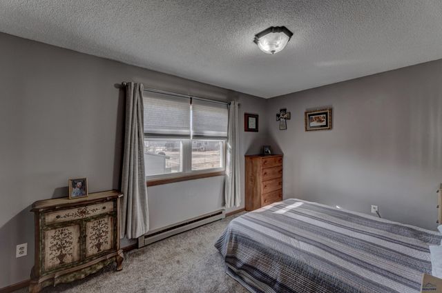 779 SEAHAWK DR, Rapid City, SD 57701