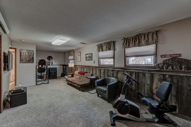 779 SEAHAWK DR, Rapid City, SD 57701