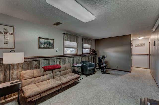 779 SEAHAWK DR, Rapid City, SD 57701
