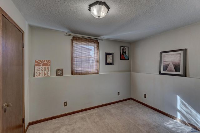 779 SEAHAWK DR, Rapid City, SD 57701