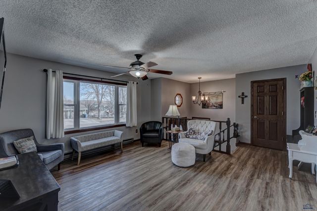 779 SEAHAWK DR, Rapid City, SD 57701