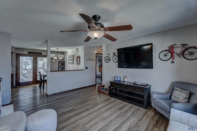 779 SEAHAWK DR, Rapid City, SD 57701