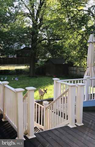 2138 PATRICK HENRY DR, Arlington, VA 22205