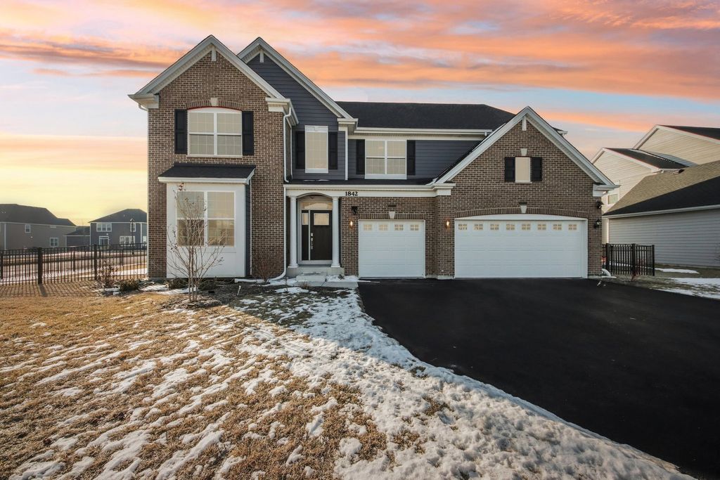 1842 Coralito Lane, Elgin, IL 60124