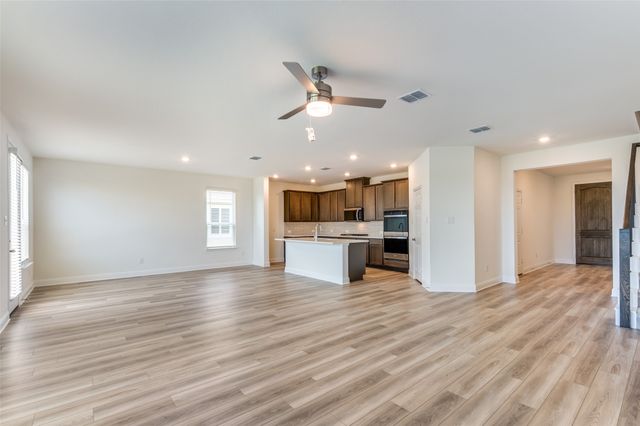 341 Fallbrook Drive, Aledo, TX 76008