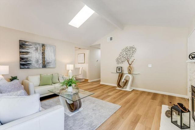 1314 Old Abbey Place, San Jose, CA 95132