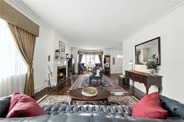 4261 Lake Shore Road, Hamburg, NY 14075