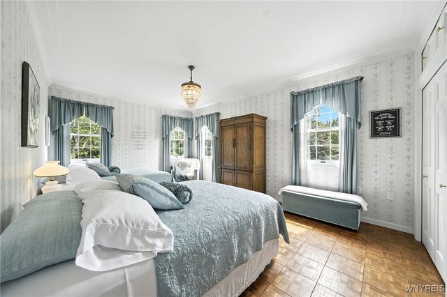 4261 Lake Shore Road, Hamburg, NY 14075