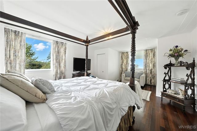 4261 Lake Shore Road, Hamburg, NY 14075