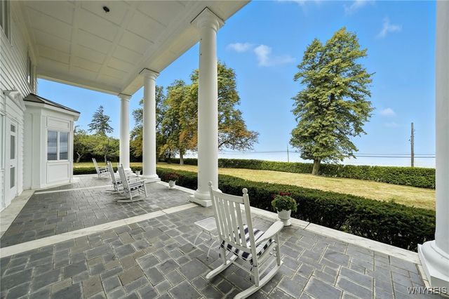 4261 Lake Shore Road, Hamburg, NY 14075