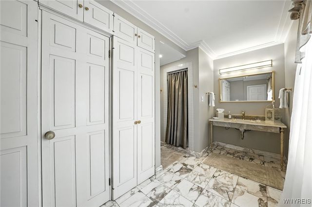 4261 Lake Shore Road, Hamburg, NY 14075