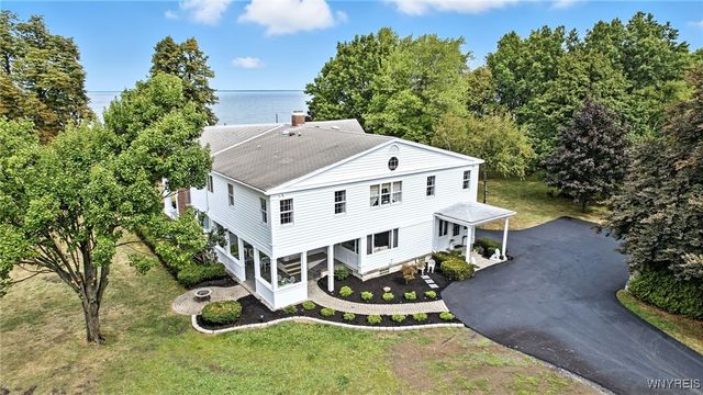 4261 Lake Shore Road, Hamburg, NY 14075