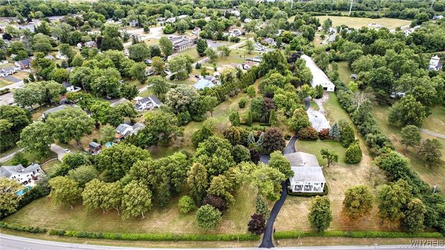 4261 Lake Shore Road, Hamburg, NY 14075