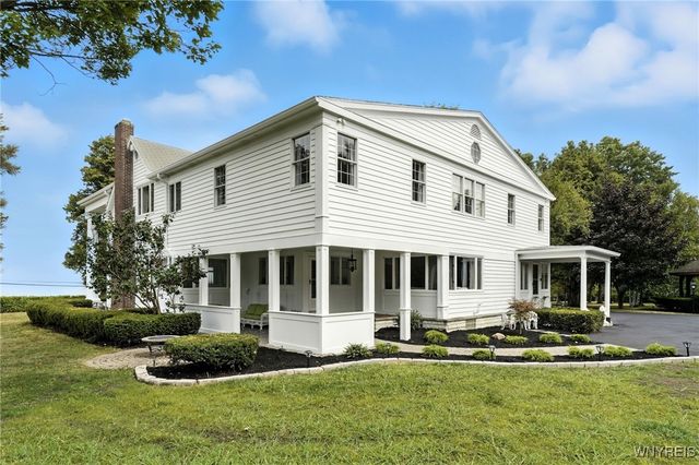 4261 Lake Shore Road, Hamburg, NY 14075