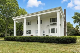 4261 Lake Shore Road, Hamburg, NY 14075