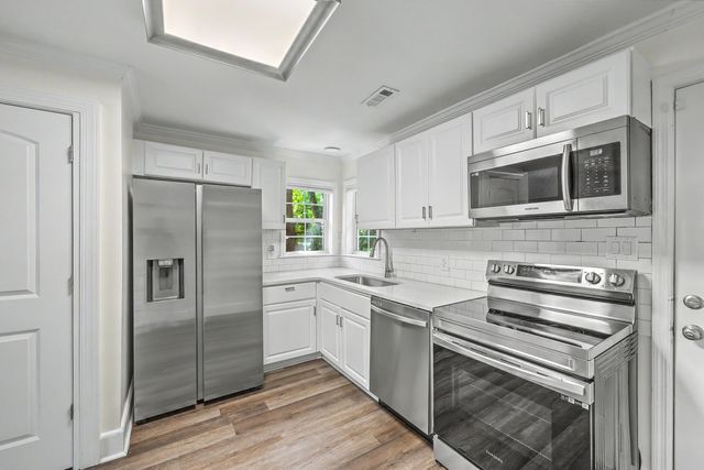 1609 Pineview Road, Charleston, SC 29407