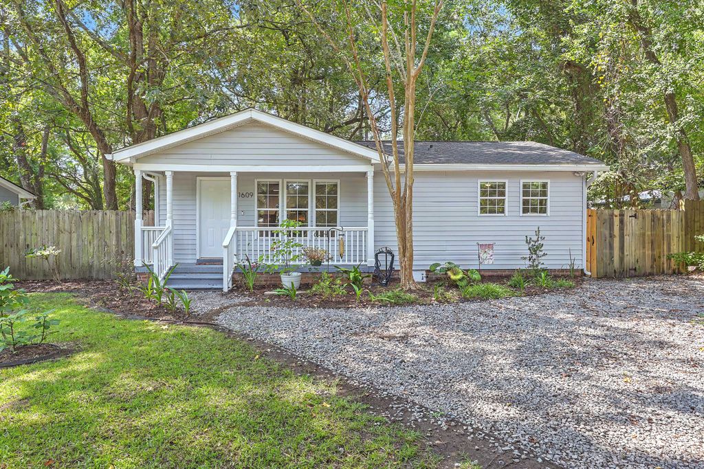 1609 Pineview Road, Charleston, SC 29407