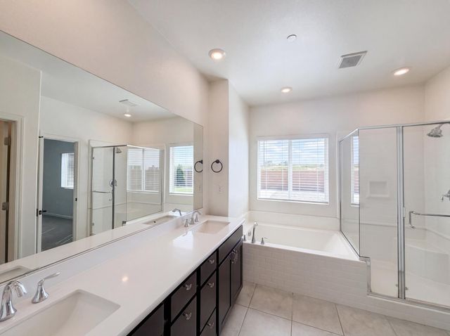 1187 Bordeaux Ct, Olivehurst, CA 95961