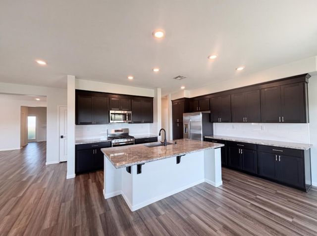 1187 Bordeaux Ct, Olivehurst, CA 95961