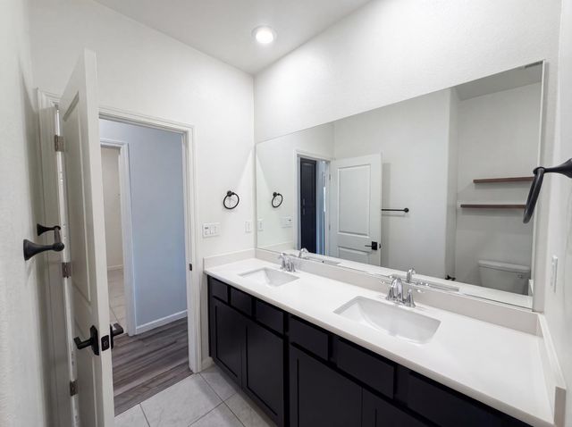 1187 Bordeaux Ct, Olivehurst, CA 95961