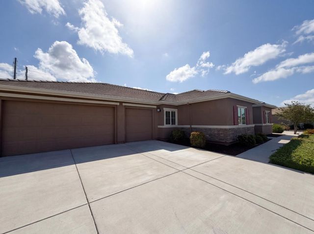 1187 Bordeaux Ct, Olivehurst, CA 95961