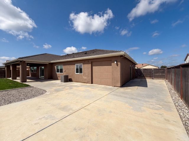 1187 Bordeaux Ct, Olivehurst, CA 95961