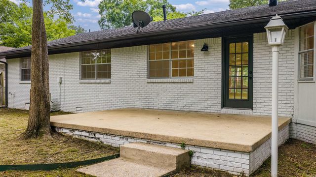7618 Choctaw Road, Little Rock, AR 72205