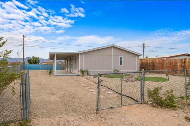5737 S Loop Lane, Fort Mohave, AZ 86426