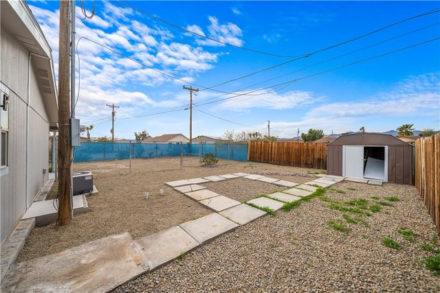 5737 S Loop Lane, Fort Mohave, AZ 86426