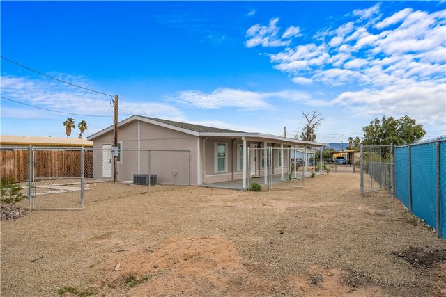 5737 S Loop Lane, Fort Mohave, AZ 86426