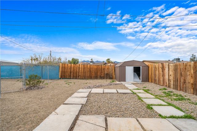 5737 S Loop Lane, Fort Mohave, AZ 86426