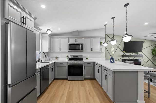 5737 S Loop Lane, Fort Mohave, AZ 86426