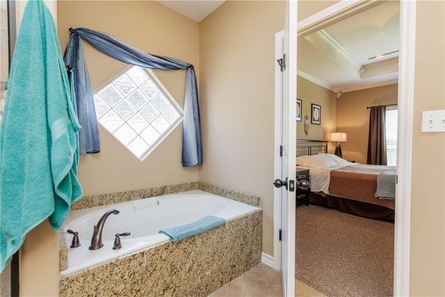 5801 Montserrat Dr, Corpus Christi, TX 78414