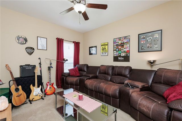 5801 Montserrat Dr, Corpus Christi, TX 78414
