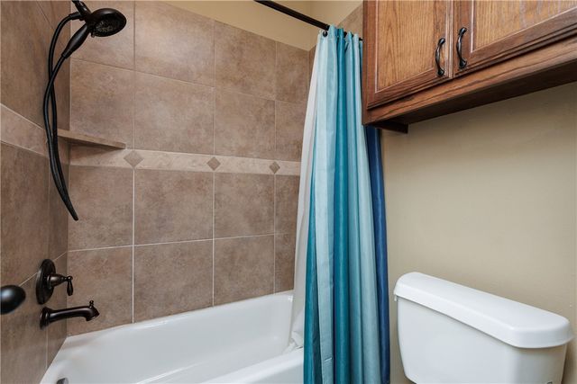 5801 Montserrat Dr, Corpus Christi, TX 78414