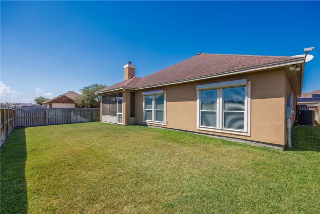 5801 Montserrat Dr, Corpus Christi, TX 78414