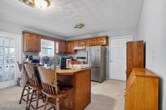 416 Bethlehem Rd, Waco, KY 40385