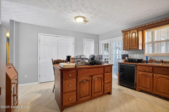 416 Bethlehem Rd, Waco, KY 40385